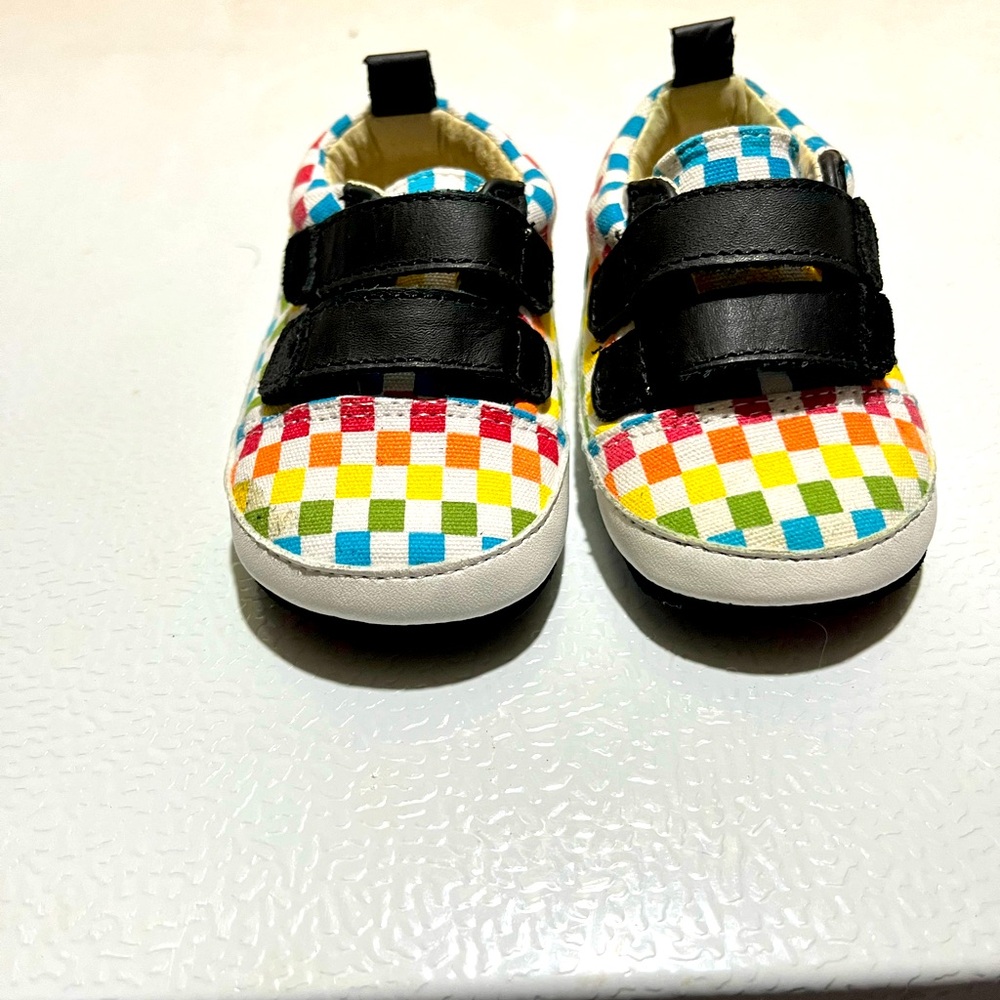 Robeez First Kicks infant sneakers. Like new checkered 6-9m